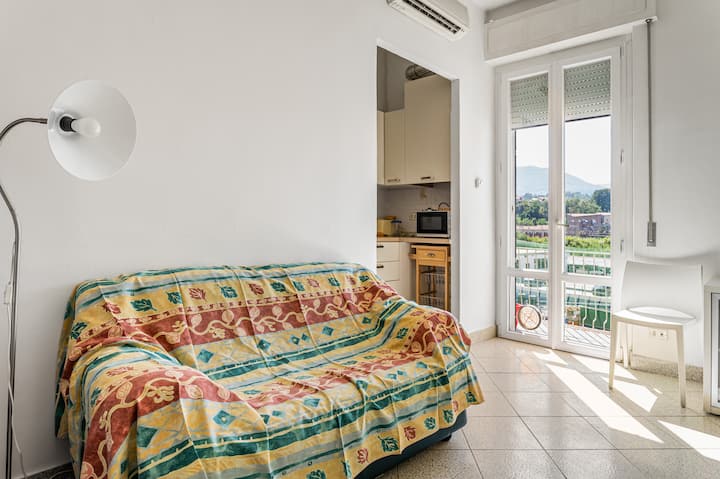 Guesthost - Da Bianca Central&functional Flat X4 - La Spezia