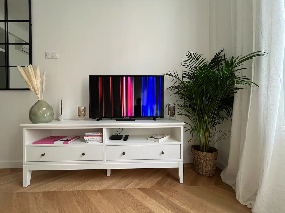 Top performing Airbnb: Nice Bohemian in Nice