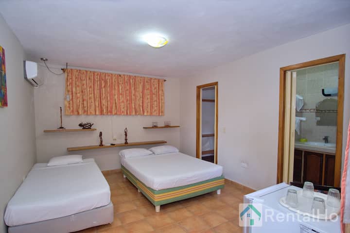 Villa Con Piscina A Pasos De La Playa/2 Hab - Varadero