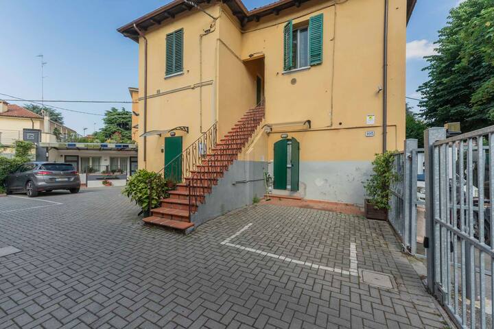 luminoso trilocale con parcheggio