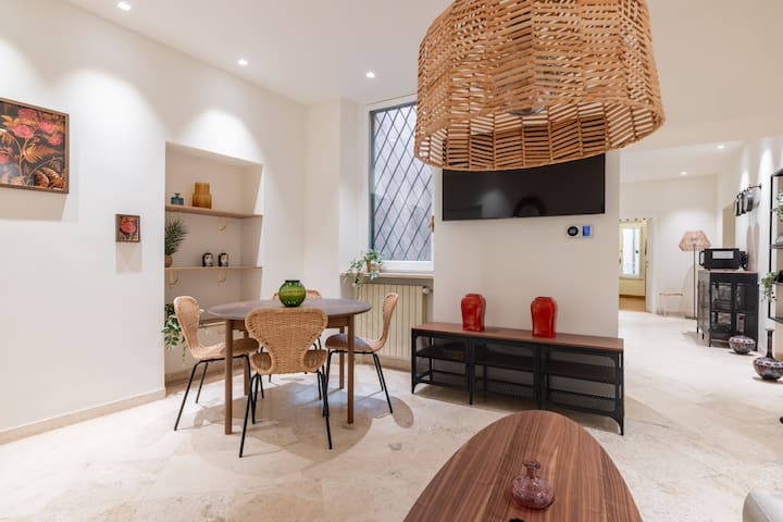 3 BR Apt in the Historic Center