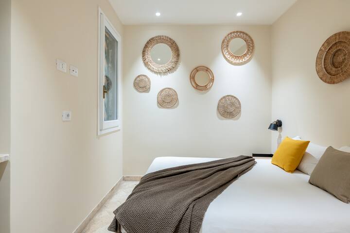 3 BR Apt in the Historic Center gallery image 3