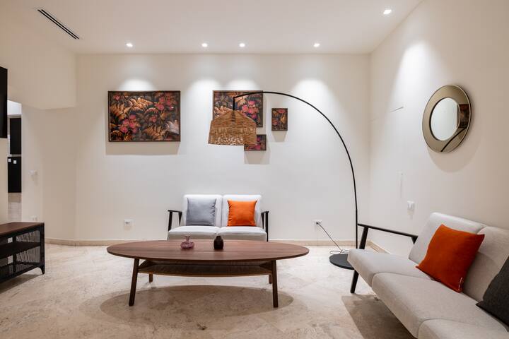 3 BR Apt in the Historic Center gallery image 2