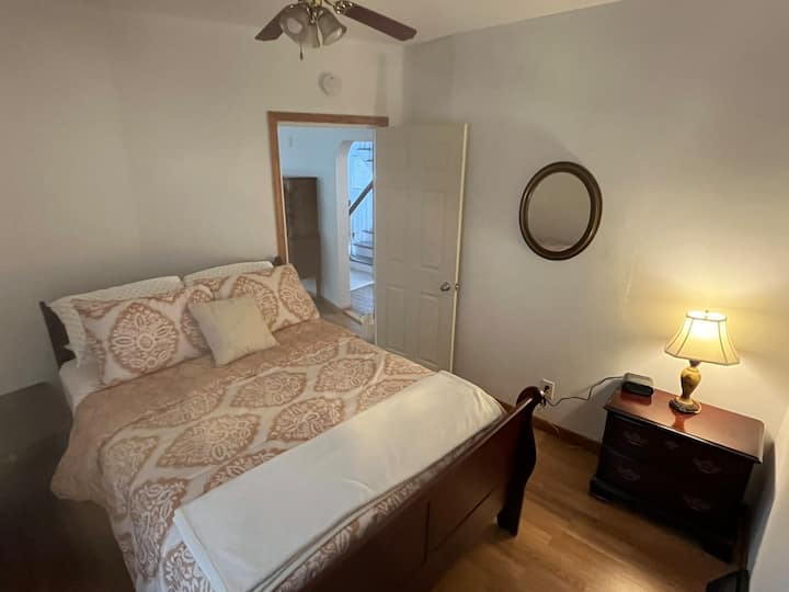 Full Bed on Main Floor