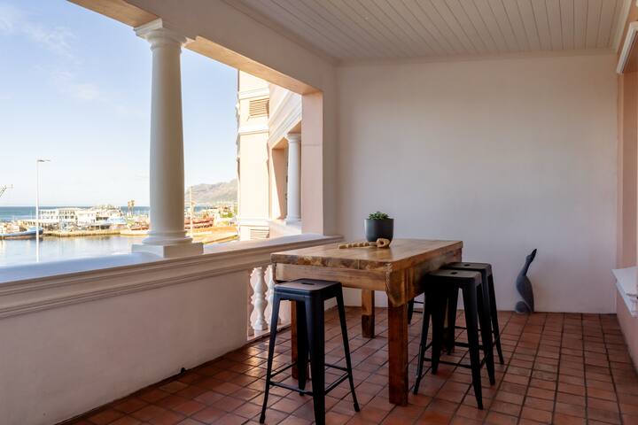 Sea Breeze at the Majestic gallery image 2