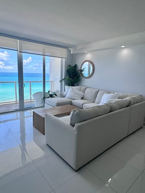 Top performing Airbnb: Miami Beach on the beach | Ocean view + valet in Miami Beach