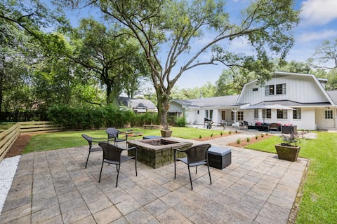 Whispering Oaks