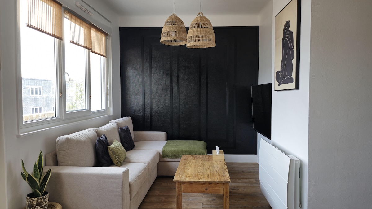 Top performing Airbnb: The Watchtower Plage, dragon, ferry à proximité in Calais