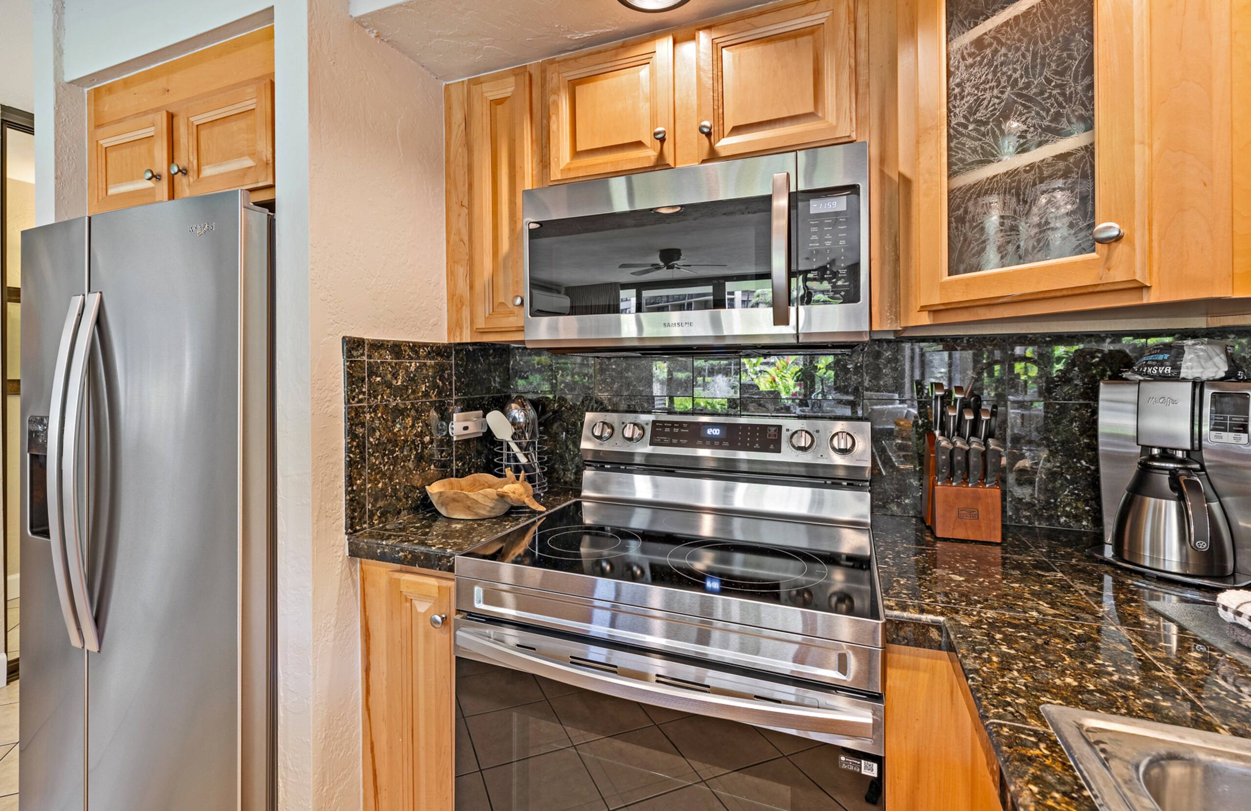 Condo in Lahaina · ★4.8 · 1 bedroom · 2 beds · 1 bath - Image 6