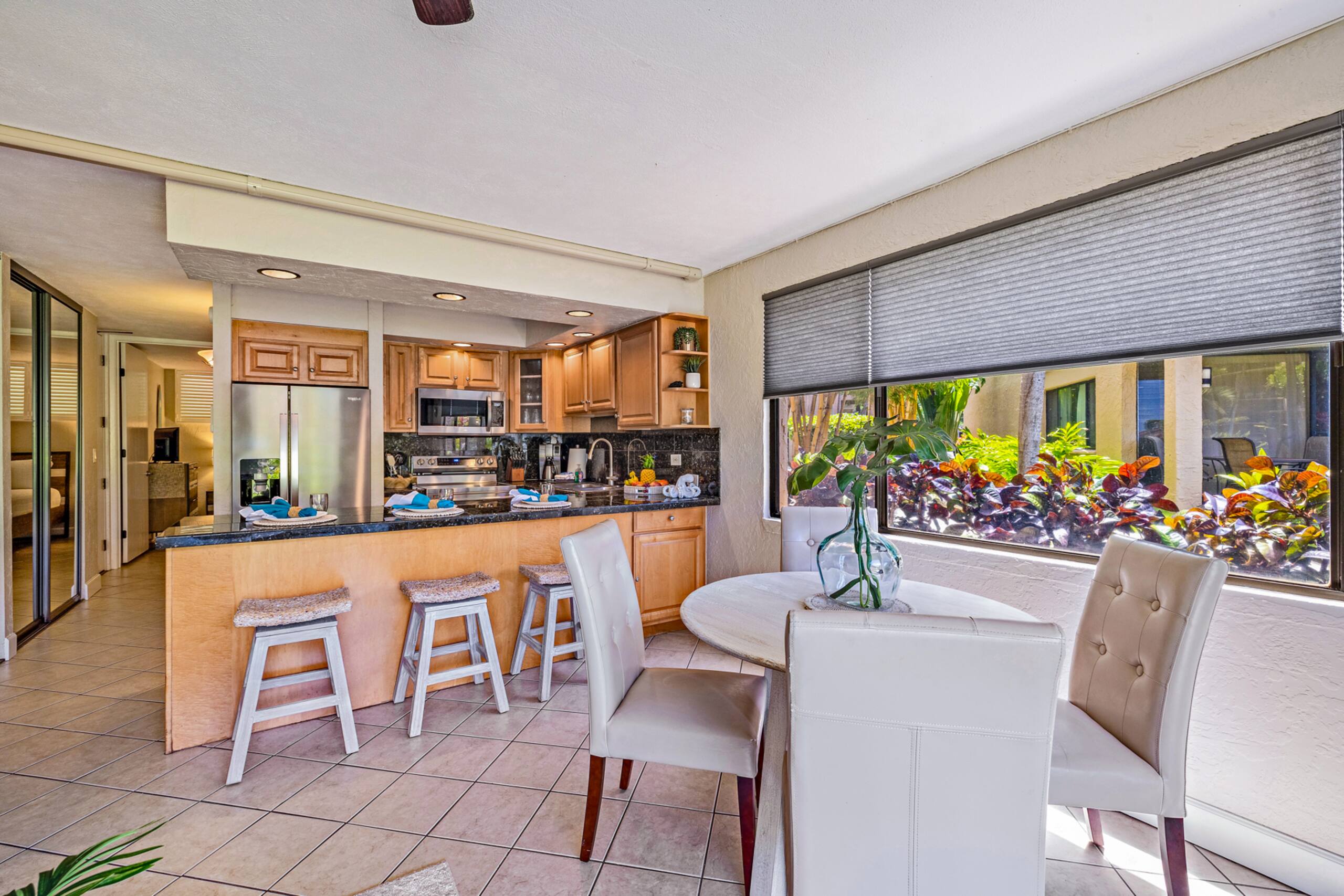 Condo in Lahaina · ★4.8 · 1 bedroom · 2 beds · 1 bath - Image 33