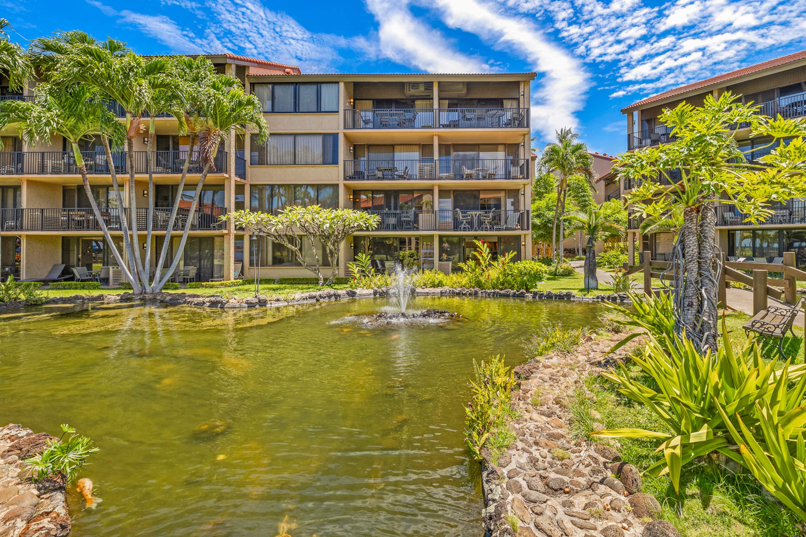 Condo in Lahaina · ★4.8 · 1 bedroom · 2 beds · 1 bath - Image 12