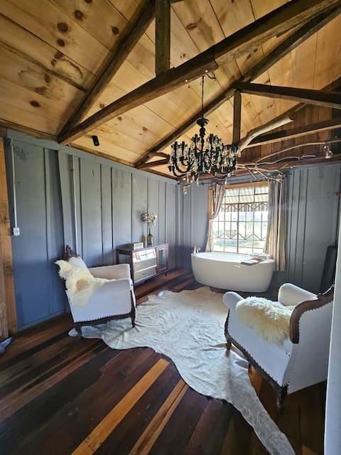 Lobo Colônia Witmarsum Cabin