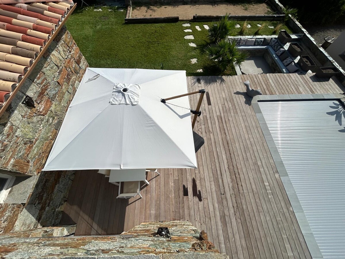 Villa Pins — view 4