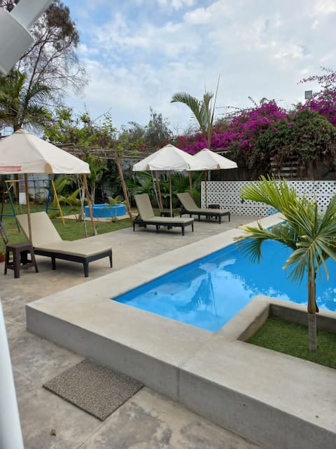 Country house with swimming pool • 6 bedrooms with bathrooms • 15 people