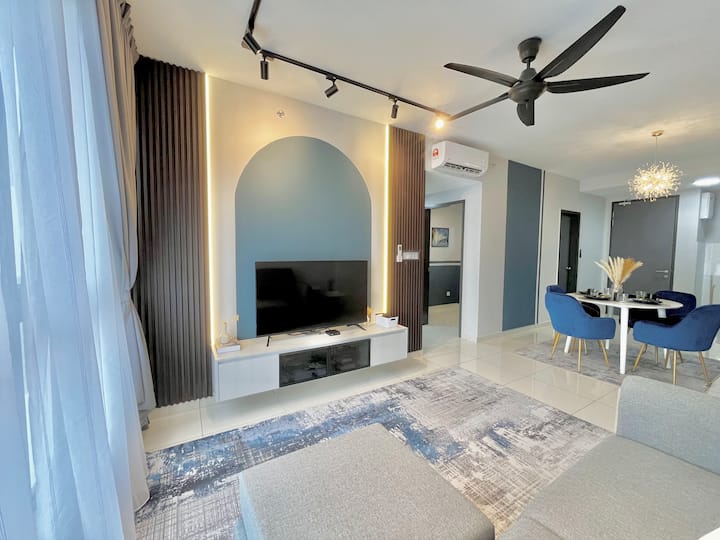 Gaia Residence Gamuda Skyluge Minimalist Home - Selangor