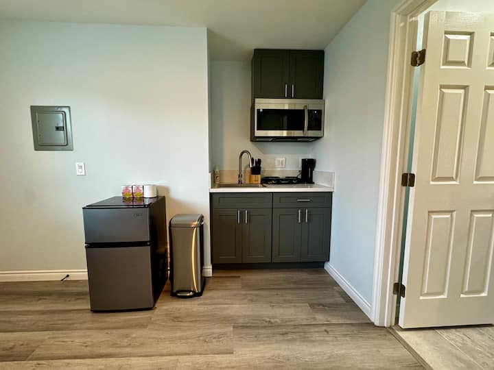 Fully Remodeled Spacious Studio Closed To Dtla - Arcadia, CA