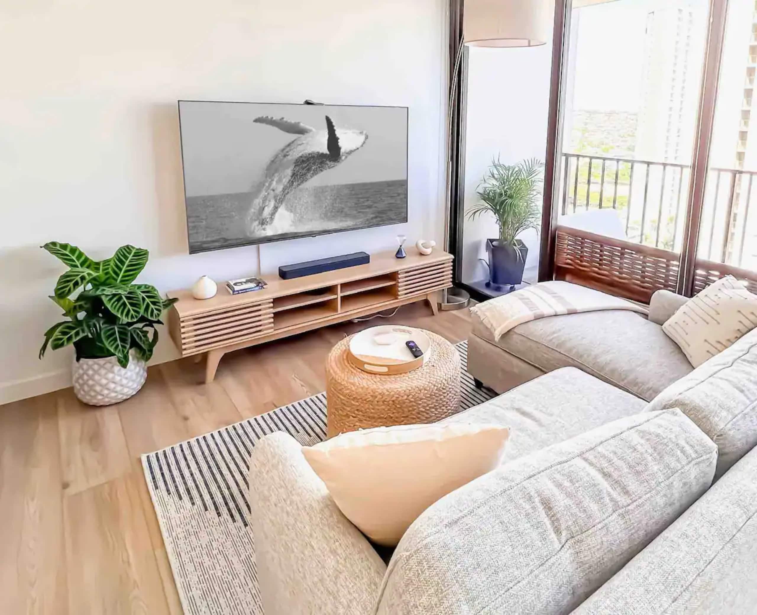 Condo in Honolulu · ★5.0 · 1 bedroom · 1 bed · 1 private bath - Image 2