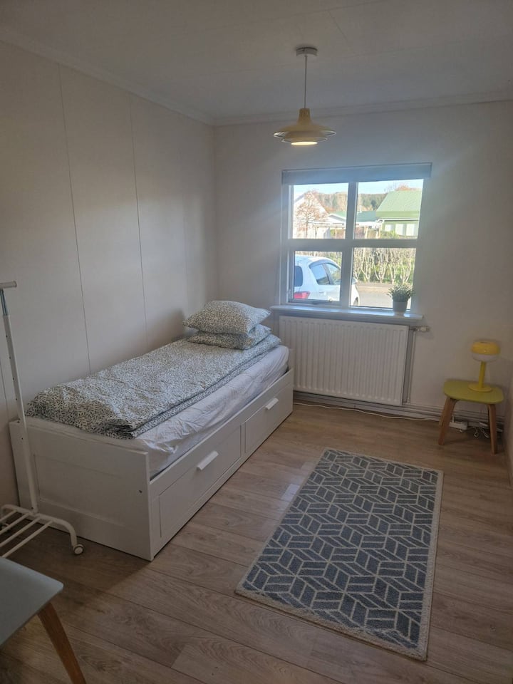 Spálňa 2 môže byť nakonfigurovaná ako jednolôžková alebo dvojlôžková izba. 