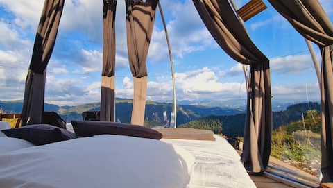 Top performing Airbnb: Unusual night in the Aravis – La Tête ailleurs in Savoie