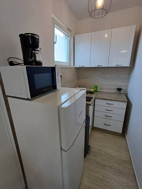 Top performing Airbnb: Green view studio apartment in Šumet