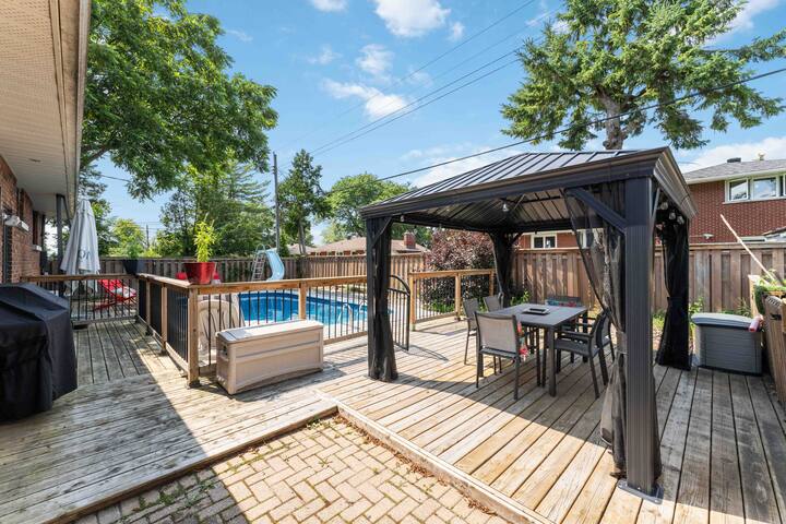 Artistic & Trendy 4 Bed w/ Heated Inground POOL gallery image 3