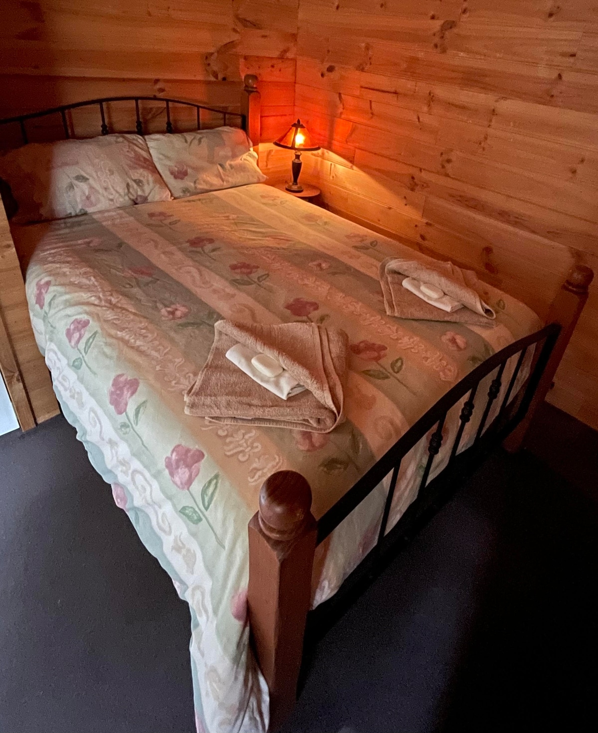 Krevat dopio në katin e poshtëm