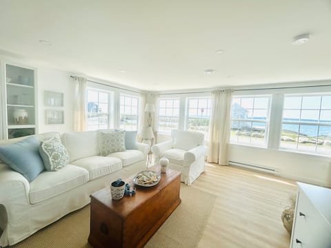 Successful Airbnb property: Coastal Gale, Hot Tub, Ocean View, Blue Rocks in Lunenburg