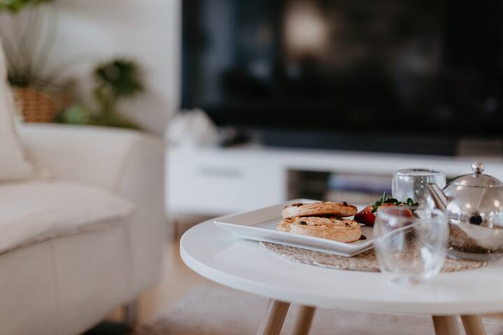 Seven Mile Beach Holiday Home – unwind and restore gallery image 4