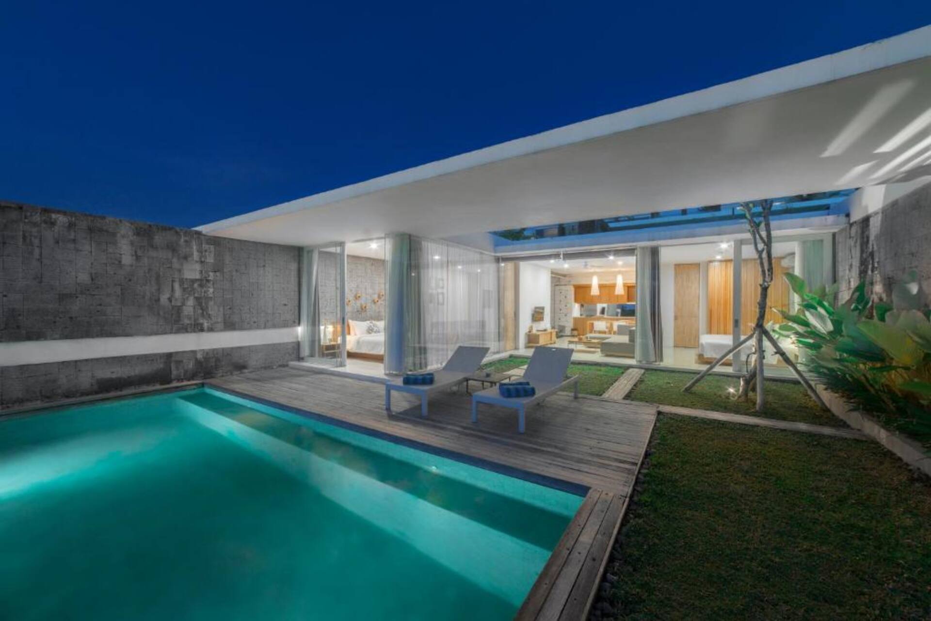 Lush Garden Sanctuary 2 Bedroom Private Villa in Uluwatu 3