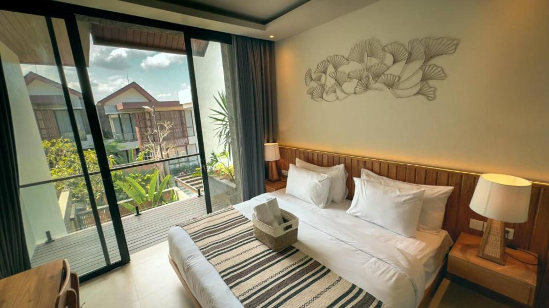 Cozy Tropical Hideaway 3 Bedroom Private Villa in Canggu 3