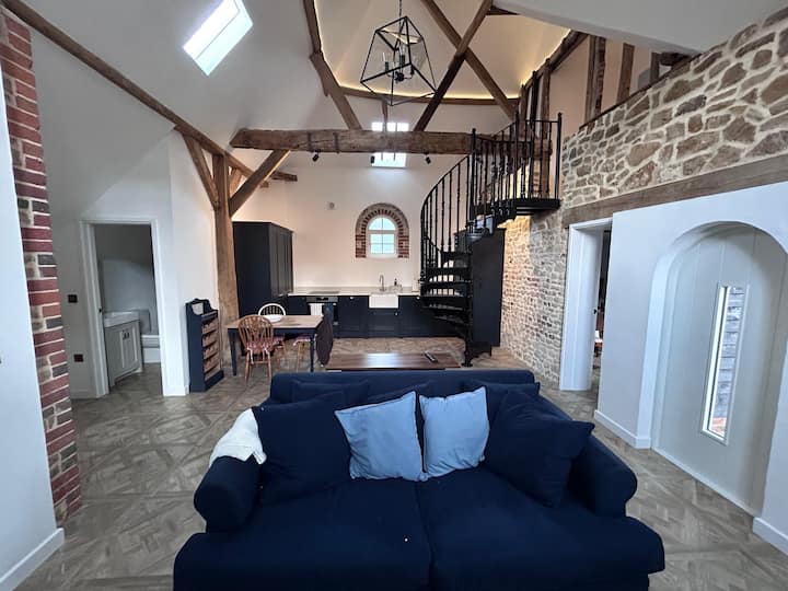 The Gate Lodge - Farnham