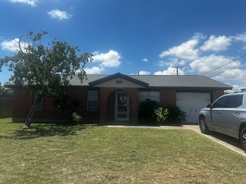 3 Bed 2 Bath Home | Fenced Backyard | All Bills Pd