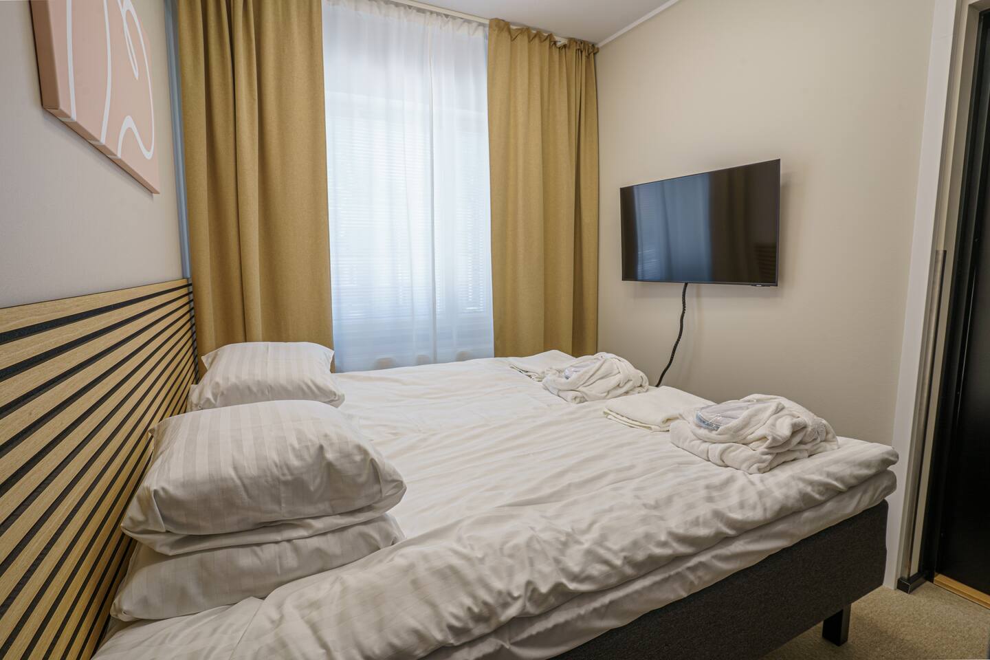 2 Hengen Huone (3) 3