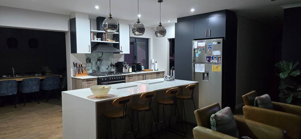 Vineyard View- 6 Sleeper (No Load Shedding) gallery image 4