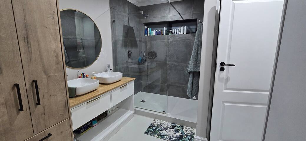 Vineyard View- 6 Sleeper (No Load Shedding) gallery image 5