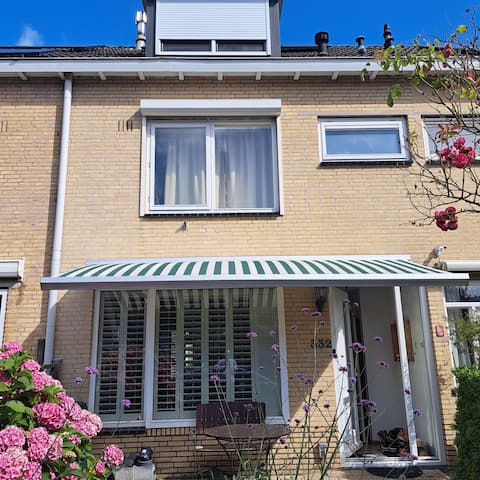 Family home with cat: nature and Amsterdam nearby!