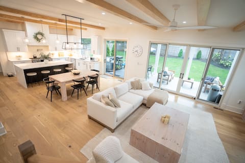 Modern 6 Bd DC/NOVA Dream Home!+gym+theater+playrm