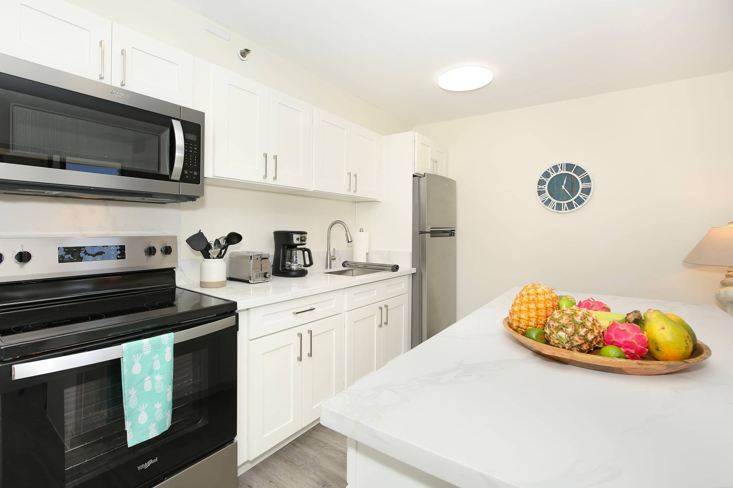Condo in Honolulu · ★4.81 · 1 bedroom · 3 beds · 1 bath - Image 11