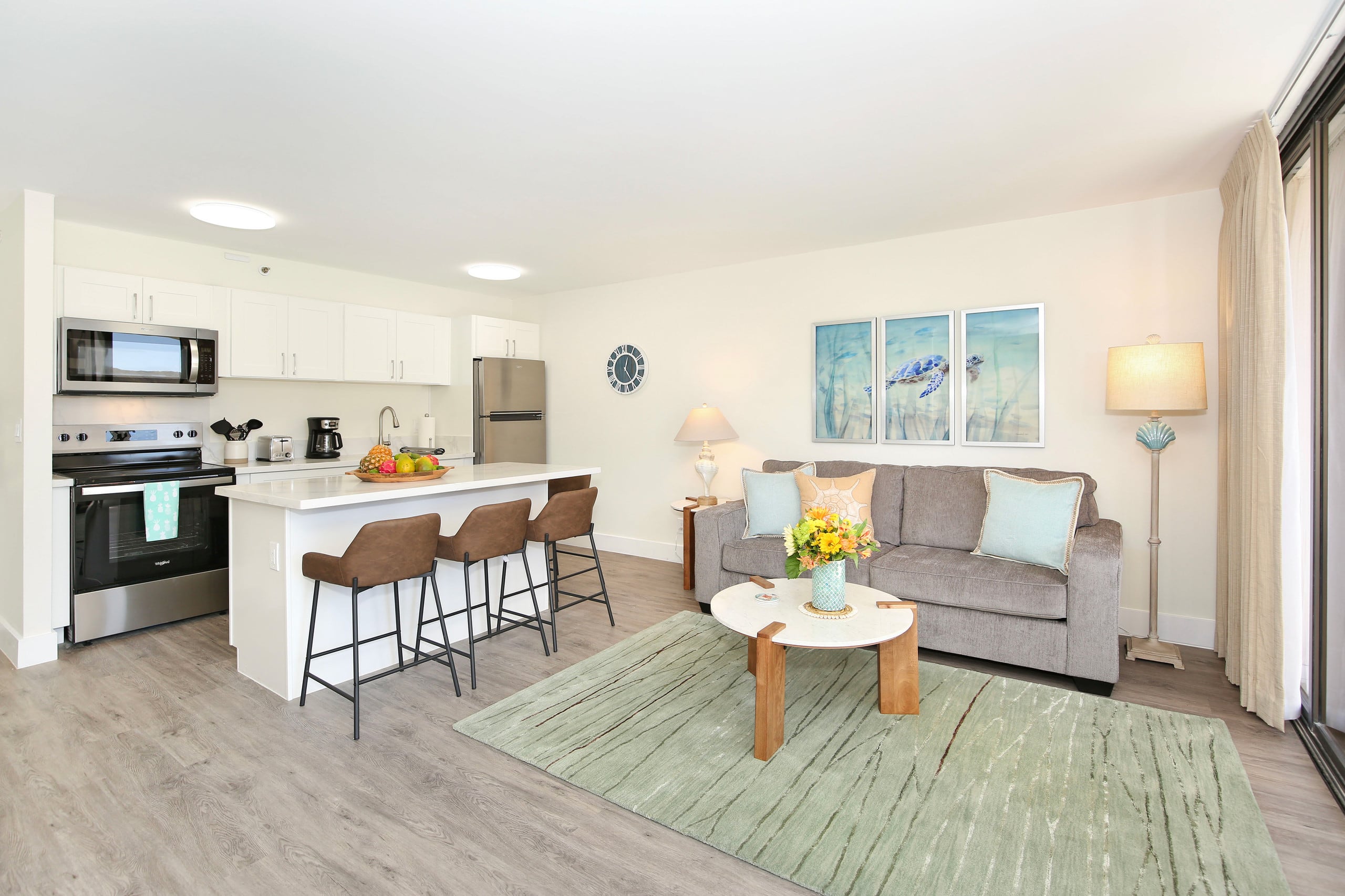 Condo in Honolulu · ★4.81 · 1 bedroom · 3 beds · 1 bath - Image 4