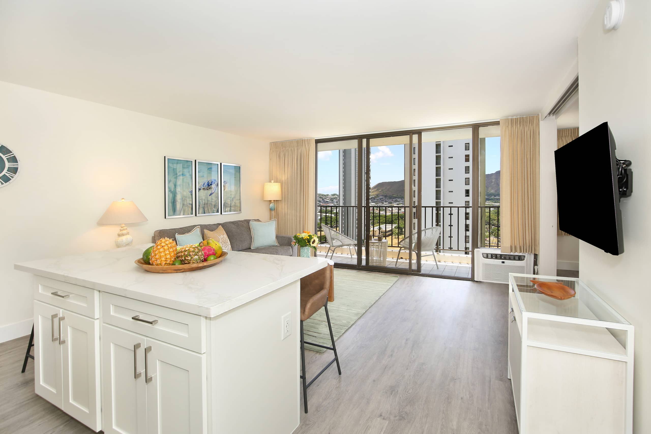 Condo in Honolulu · ★4.81 · 1 bedroom · 3 beds · 1 bath - Image 14