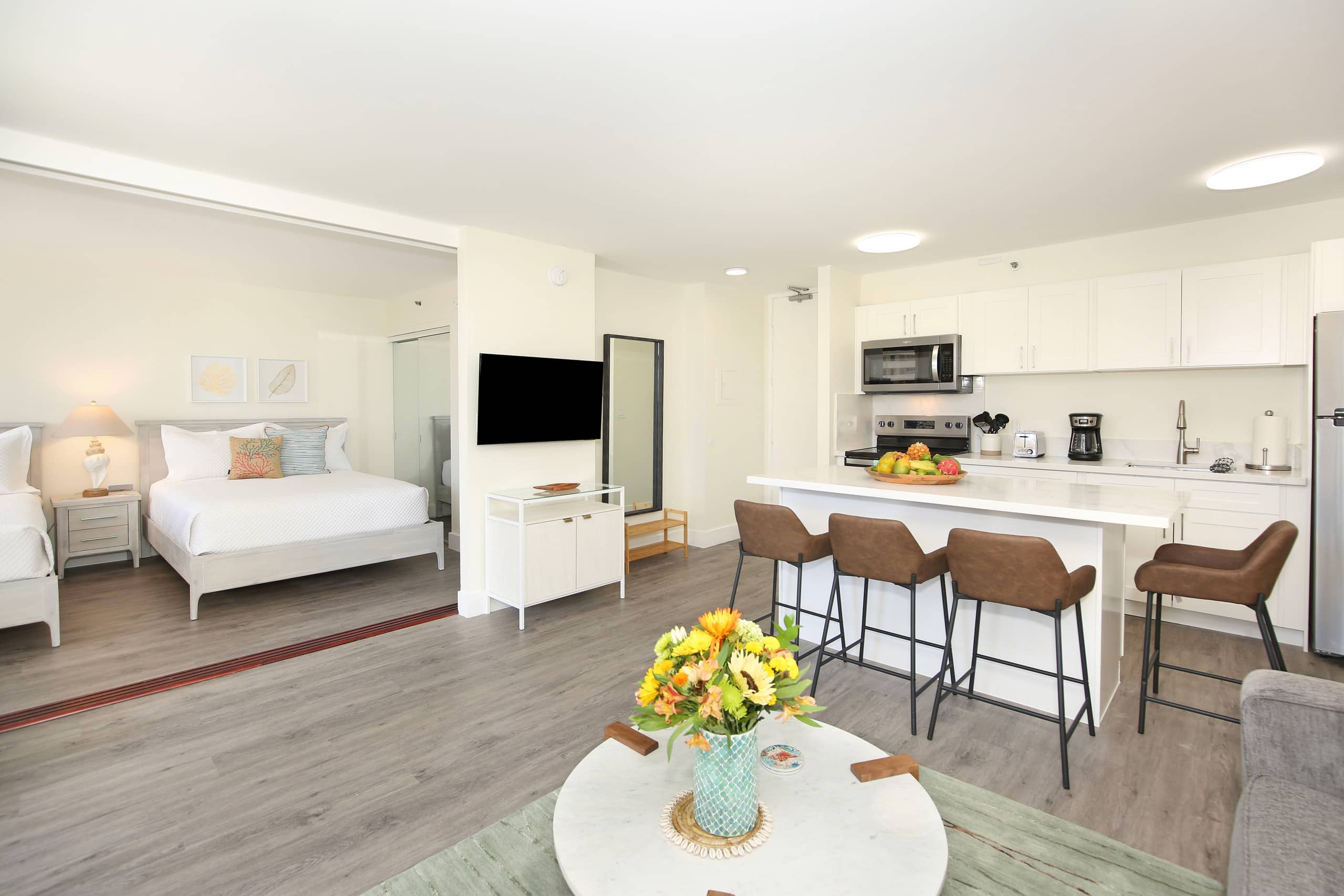 Condo in Honolulu · ★4.81 · 1 bedroom · 3 beds · 1 bath - Image 7
