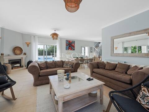 Top Airbnb: Fantastic villa with pool in Gramacho Golf Resort em União Das Freguesias De Estômbar E Parchal