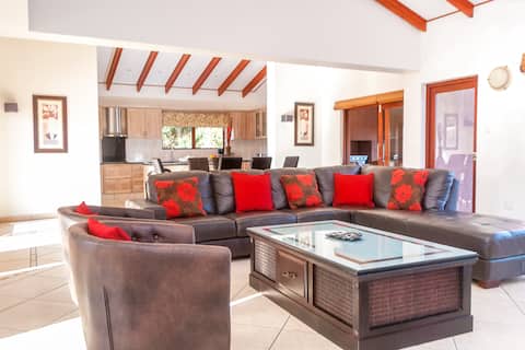 Seaside Villa 14016, San Lameer, KZN