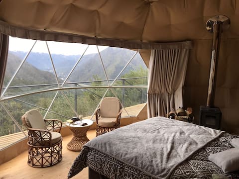 Top performing Airbnb: Quimsa Glamping Dome in Cordillera
