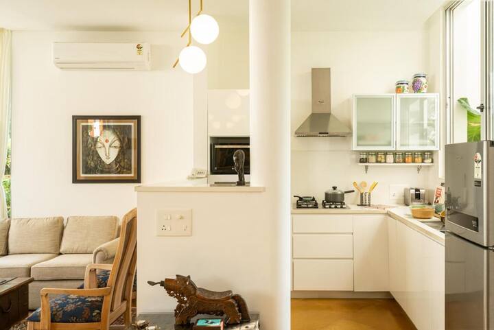 Full kitchen image 1