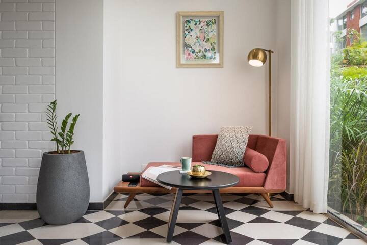Living room image 7