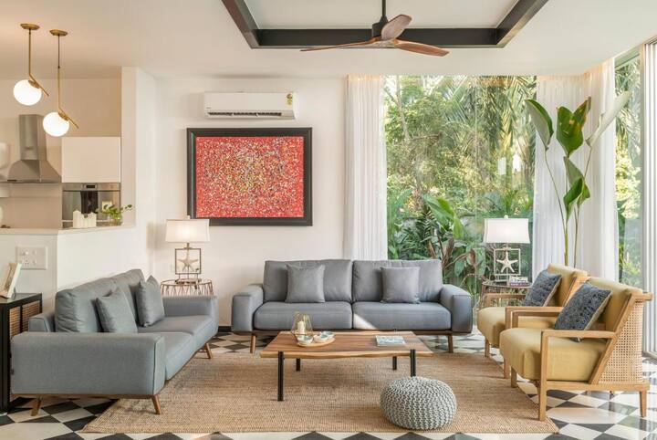 Living room image 6
