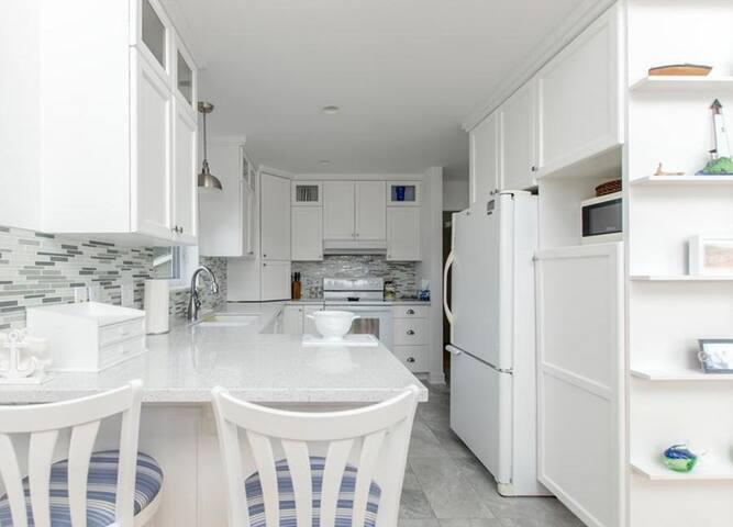 Waterfront escape in Shediac gallery image 5