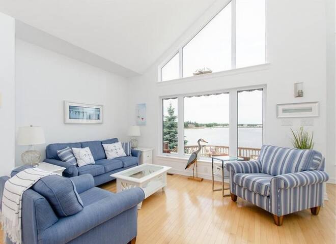 Waterfront escape in Shediac gallery image 3