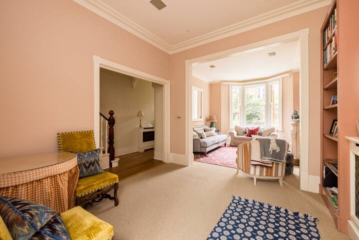 Battersea Park 3 Bedroom Residence gallery image 2